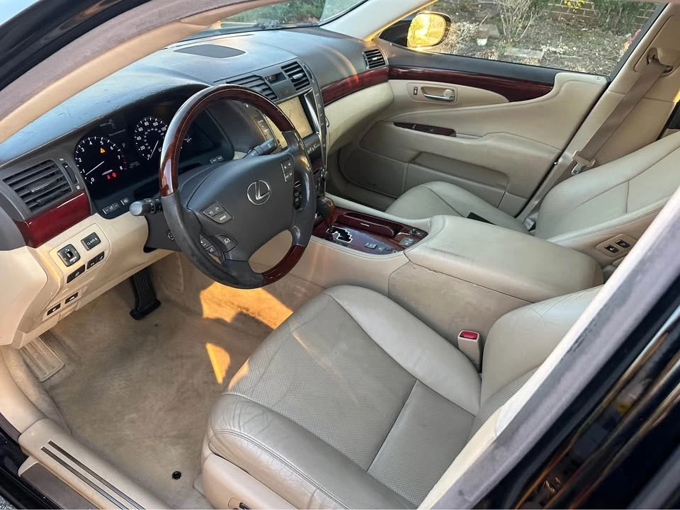 2007 Lexus LS 4th Gen - Image 9 of 17