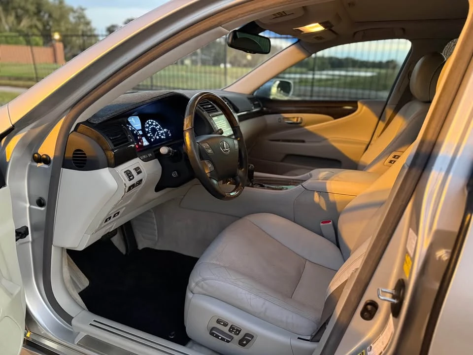 2007 Lexus LS 4th Gen - Image 9 of 17
