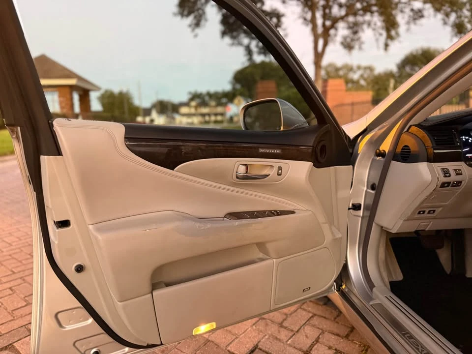 2007 Lexus LS 4th Gen - Image 8 of 17