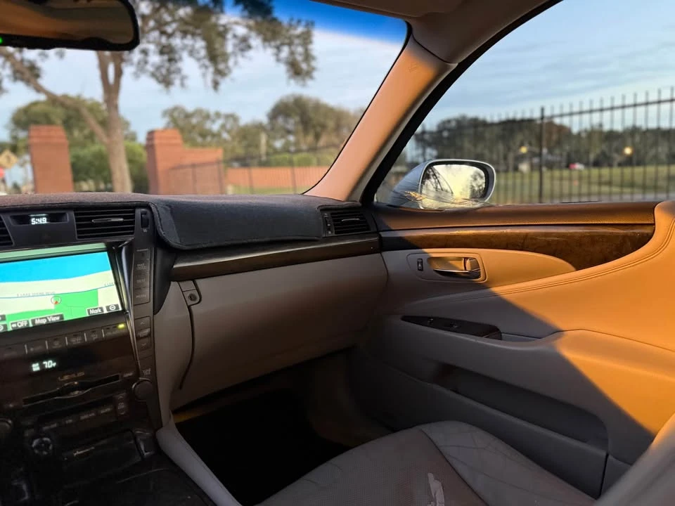 2007 Lexus LS 4th Gen - Image 13 of 17