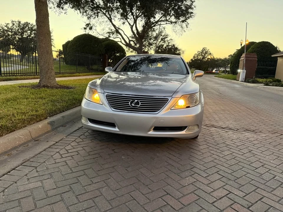 2007 Lexus LS 4th Gen - Image 2 of 17
