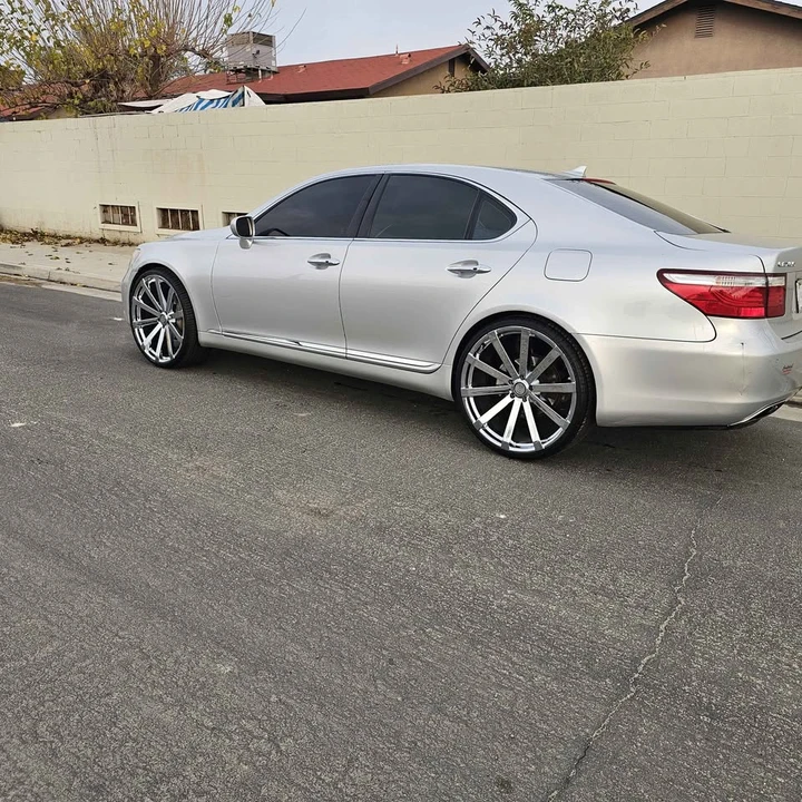 2007 Lexus LS 4th Gen - Image 2 of 8