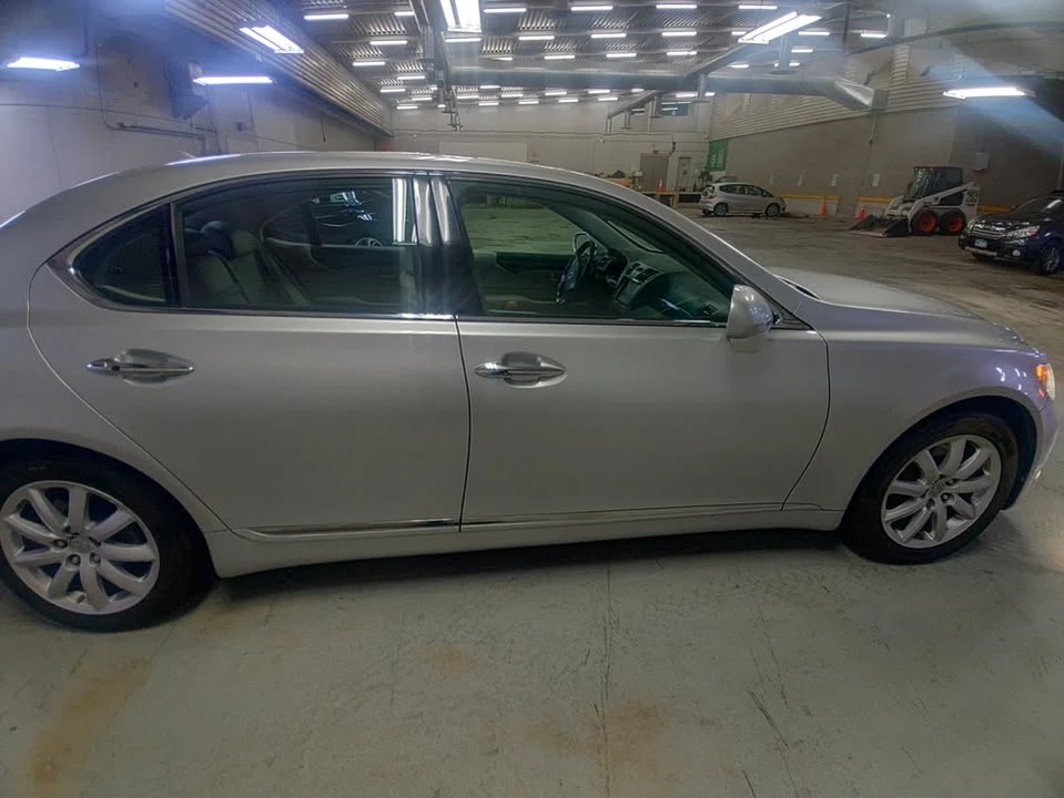2007 Lexus LS 4th Gen - Image 3 of 18