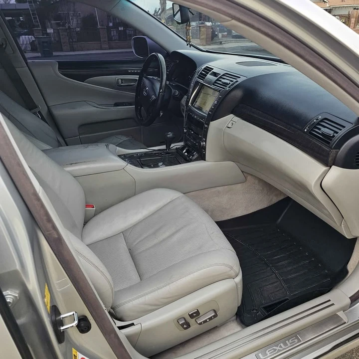 2007 Lexus LS 4th Gen - Image 7 of 8