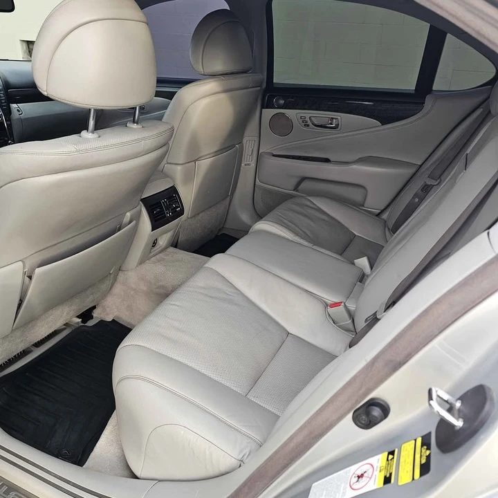 2007 Lexus LS 4th Gen - Image 6 of 8