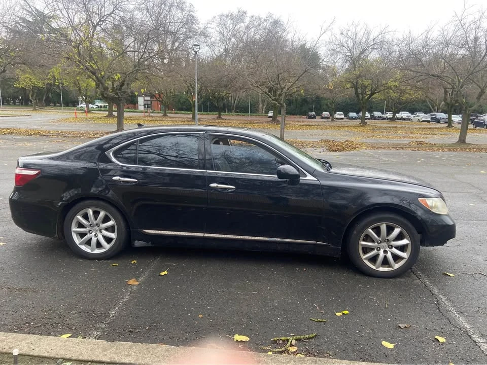 2007 Lexus LS 4th Gen - Image 2 of 8