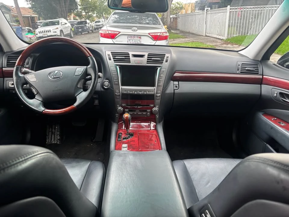 2007 Lexus LS 4th Gen - Image 7 of 12