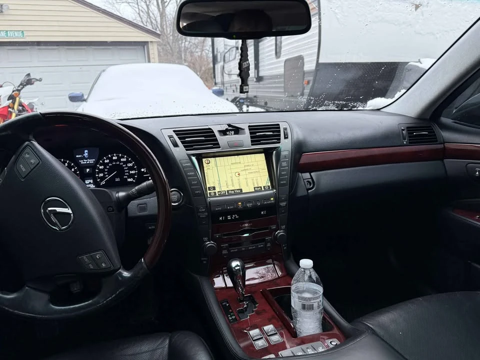 2007 Lexus LS 4th Gen - Image 13 of 14