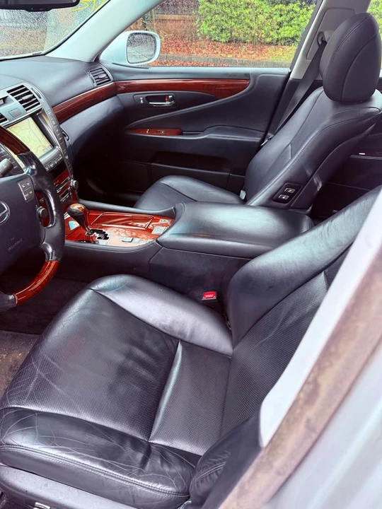 2007 Lexus LS 4th Gen - Image 8 of 17