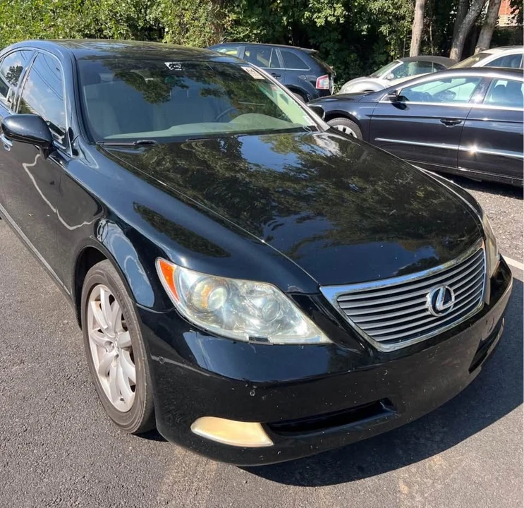 2007 Lexus LS 4th Gen - Image 16 of 18