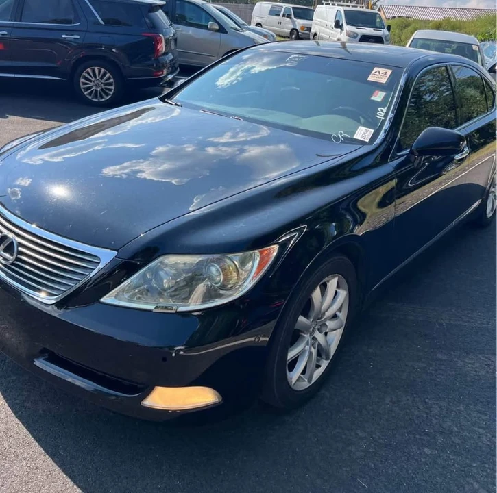 2007 Lexus LS 4th Gen - Image 17 of 18