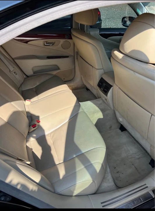 2007 Lexus LS 4th Gen - Image 14 of 18