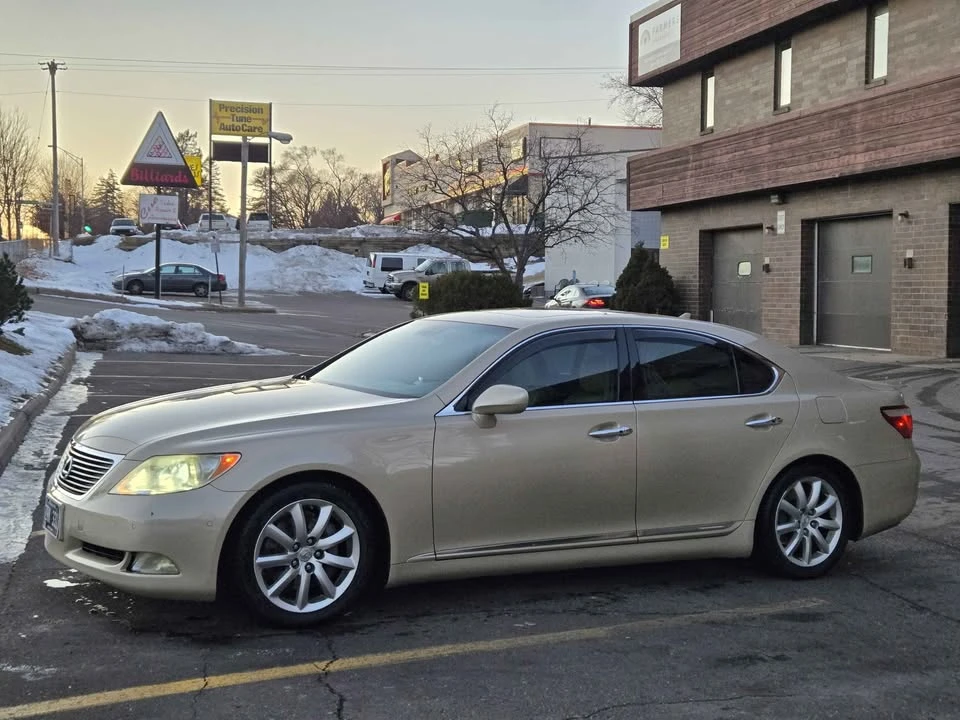 2007 Lexus LS 4th Gen - Image 8 of 17