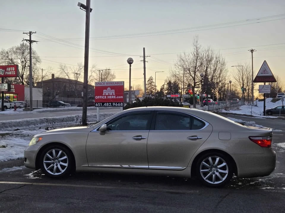 2007 Lexus LS 4th Gen - Image 2 of 17