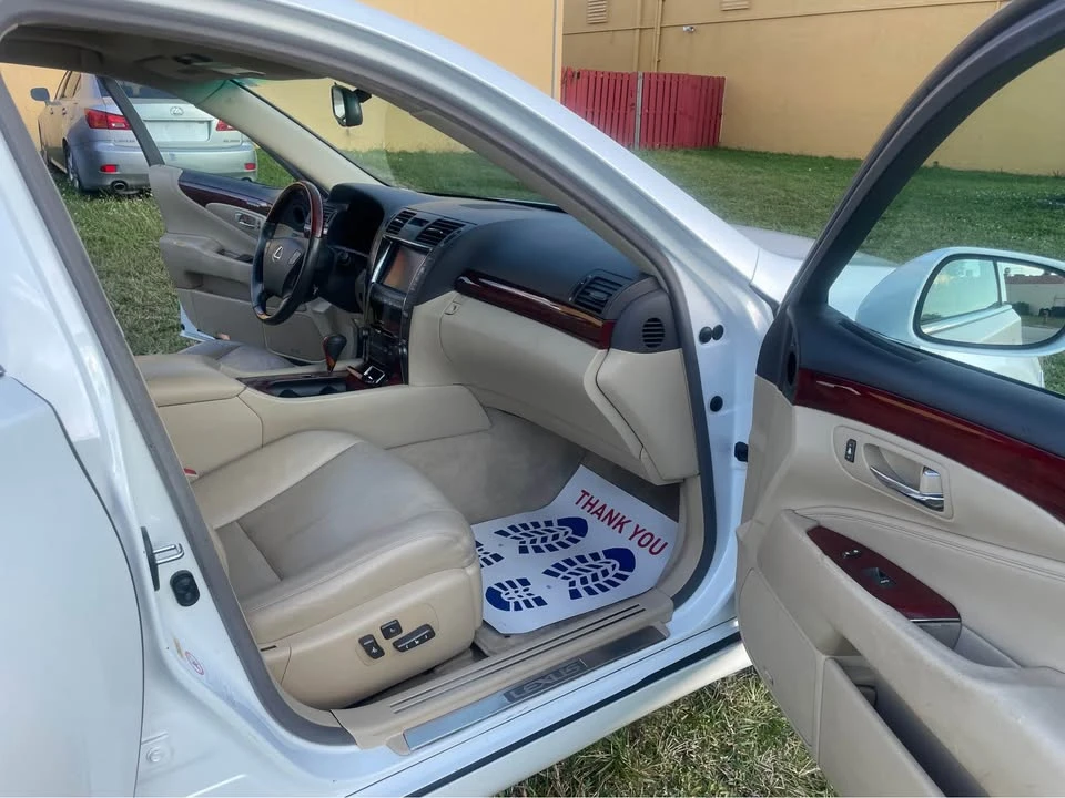 2007 Lexus LS 4th Gen - Image 10 of 20