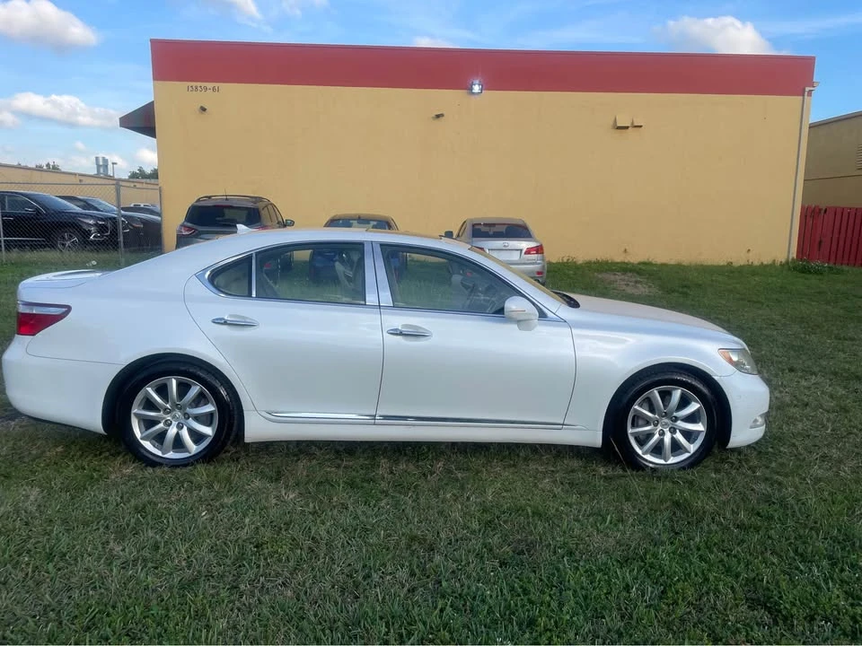 2007 Lexus LS 4th Gen - Image 6 of 20