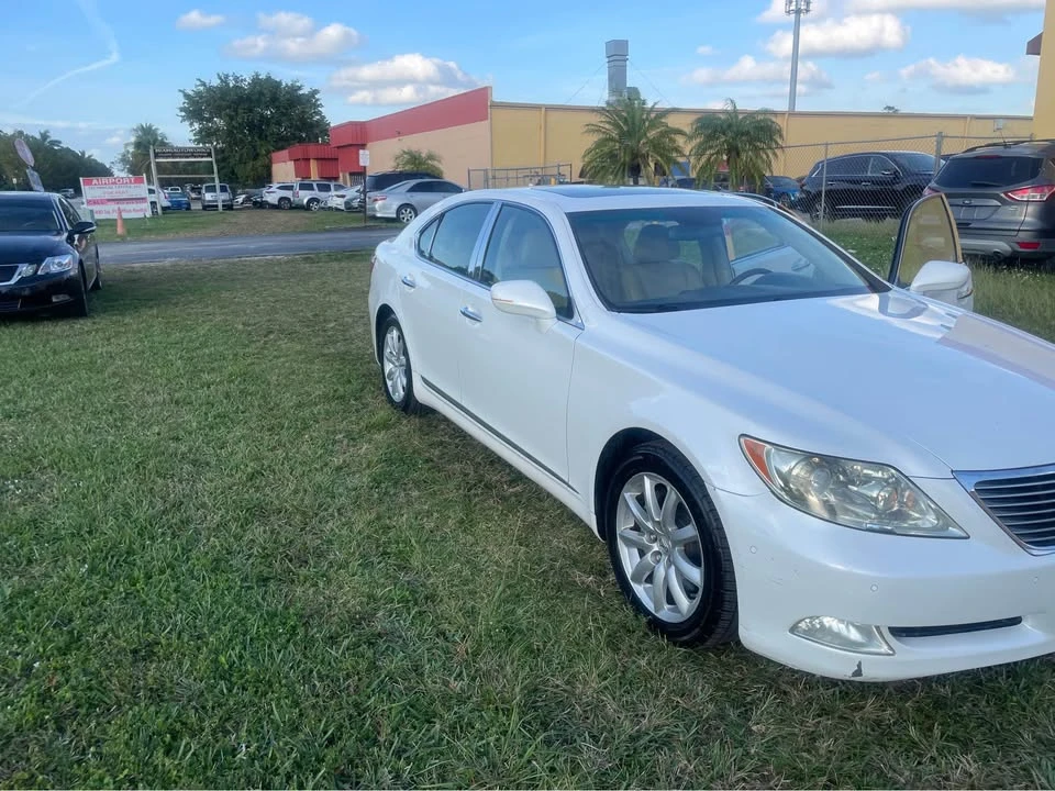 2007 Lexus LS 4th Gen - Image 2 of 20