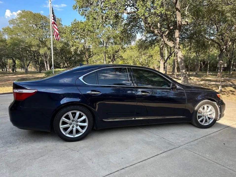 2007 Lexus LS 4th Gen - Image 3 of 4