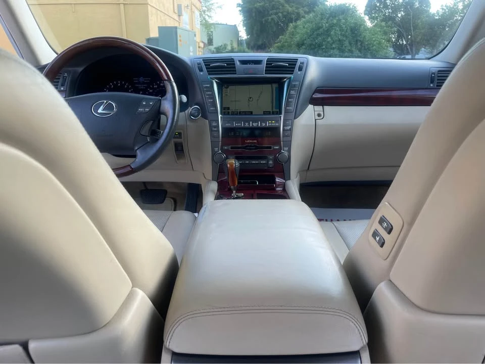 2007 Lexus LS 4th Gen - Image 13 of 20
