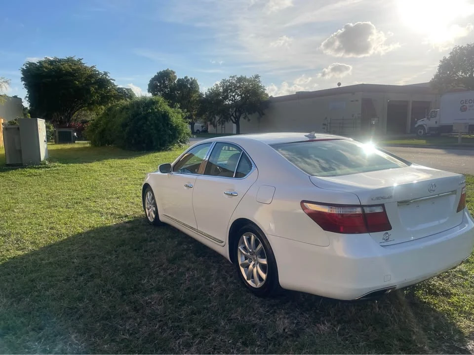 2007 Lexus LS 4th Gen - Image 5 of 20