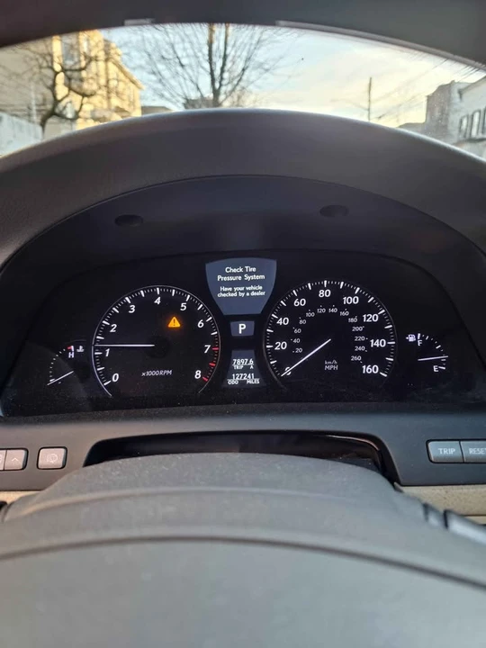 2007 Lexus LS 4th Gen - Image 4 of 7