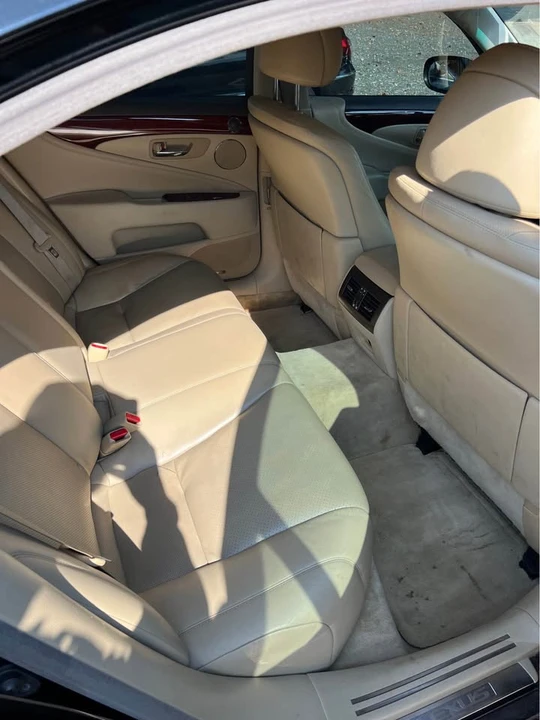 2007 Lexus LS 4th Gen - Image 11 of 15