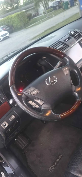 2007 Lexus LS 4th Gen - Image 16 of 16