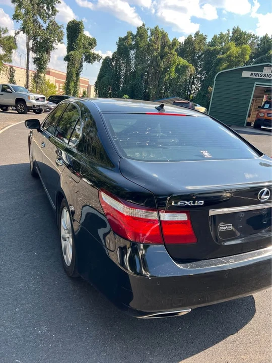 2007 Lexus LS 4th Gen - Image 13 of 15