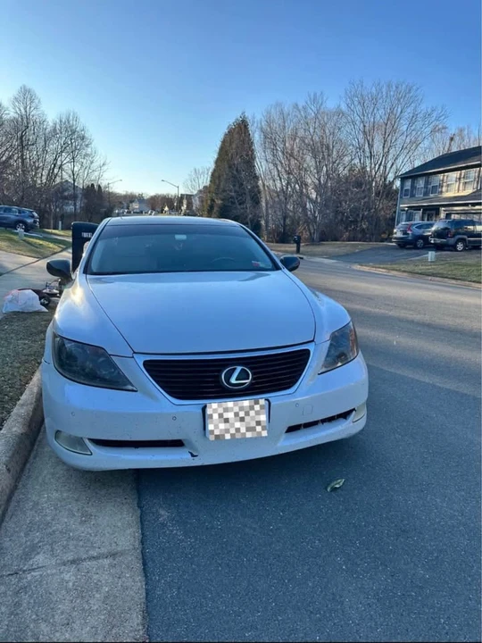 2007 Lexus LS 4th Gen - Image 2 of 8