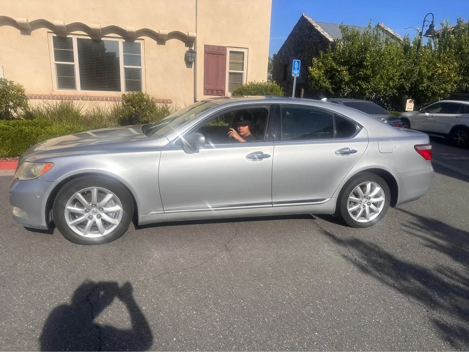 2007 Lexus LS 4th Gen - Image 5 of 7
