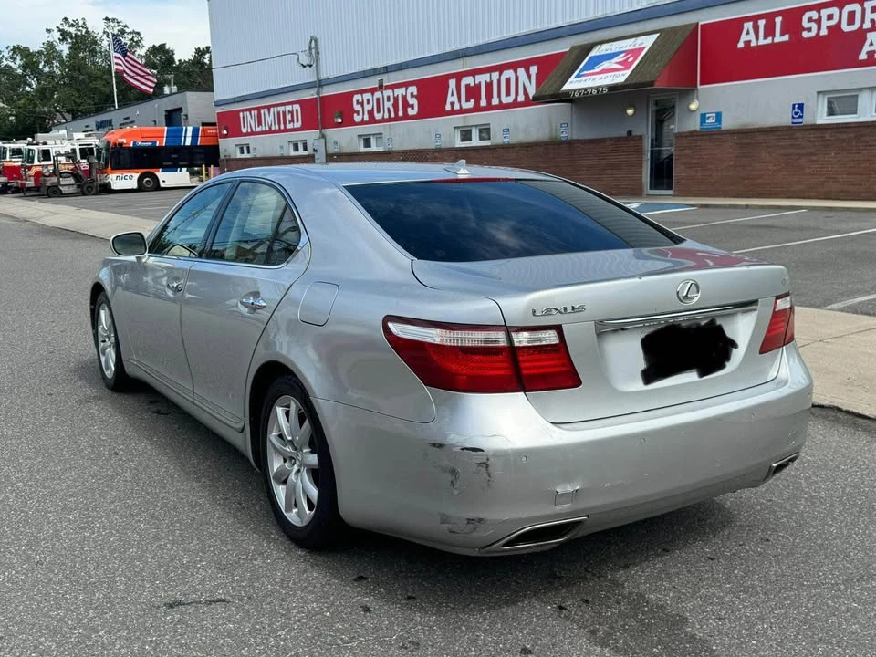2007 Lexus LS 4th Gen - Image 8 of 20