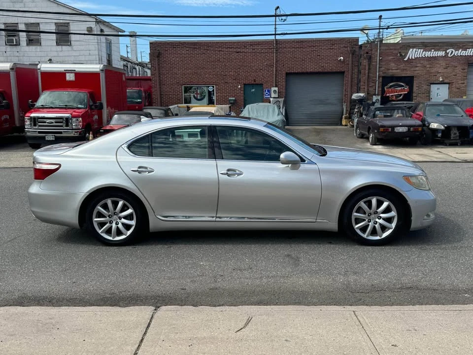 2007 Lexus LS 4th Gen - Image 5 of 20