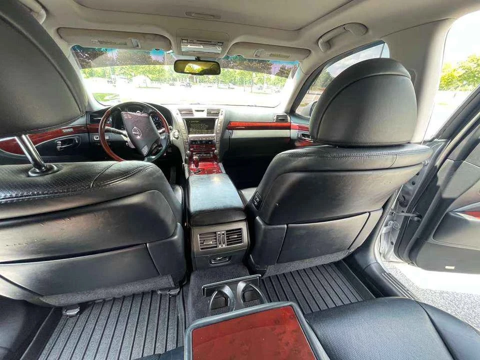 2007 Lexus LS 4th Gen - Image 12 of 20