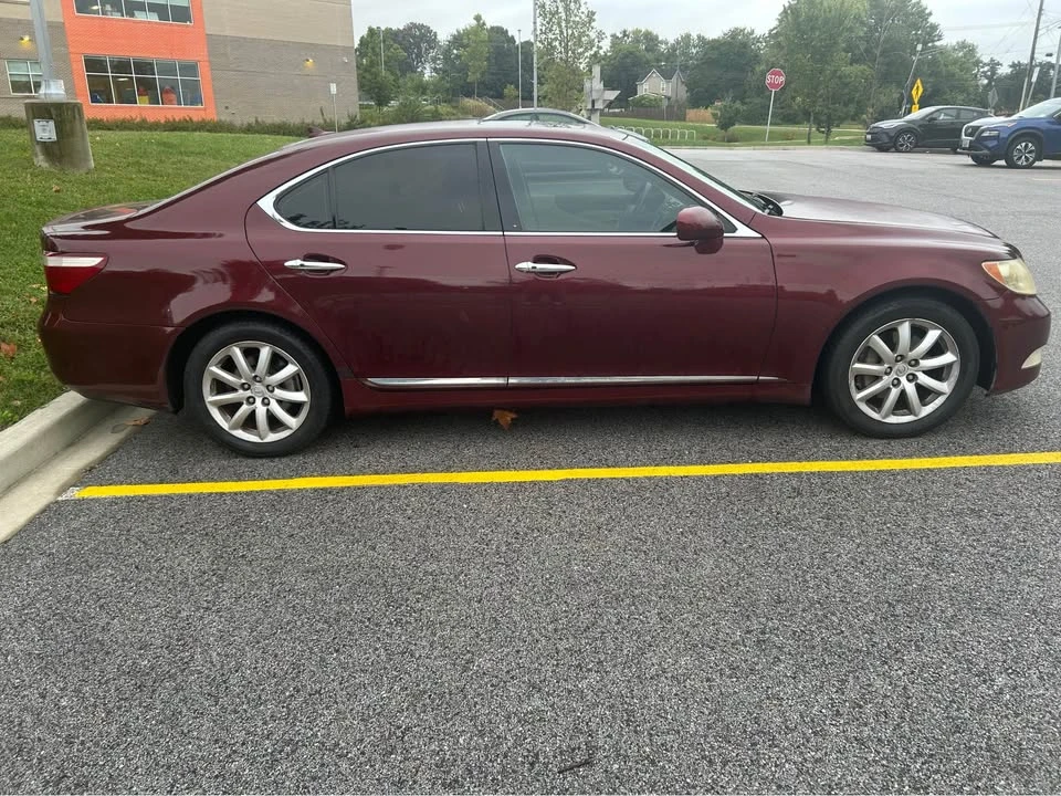 2007 Lexus LS 4th Gen - Image 5 of 8