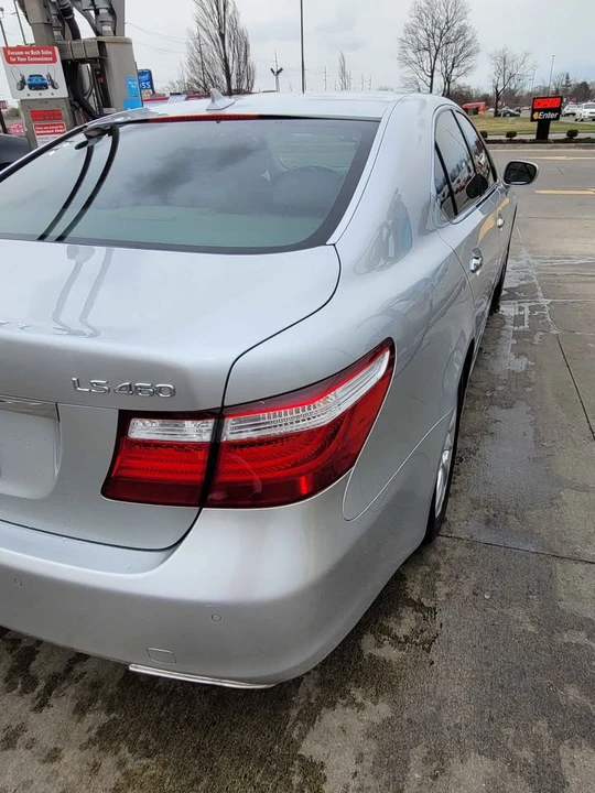 2007 Lexus LS 4th Gen - Image 13 of 15