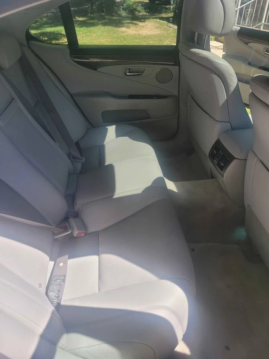 2007 Lexus LS 4th Gen - Image 12 of 15