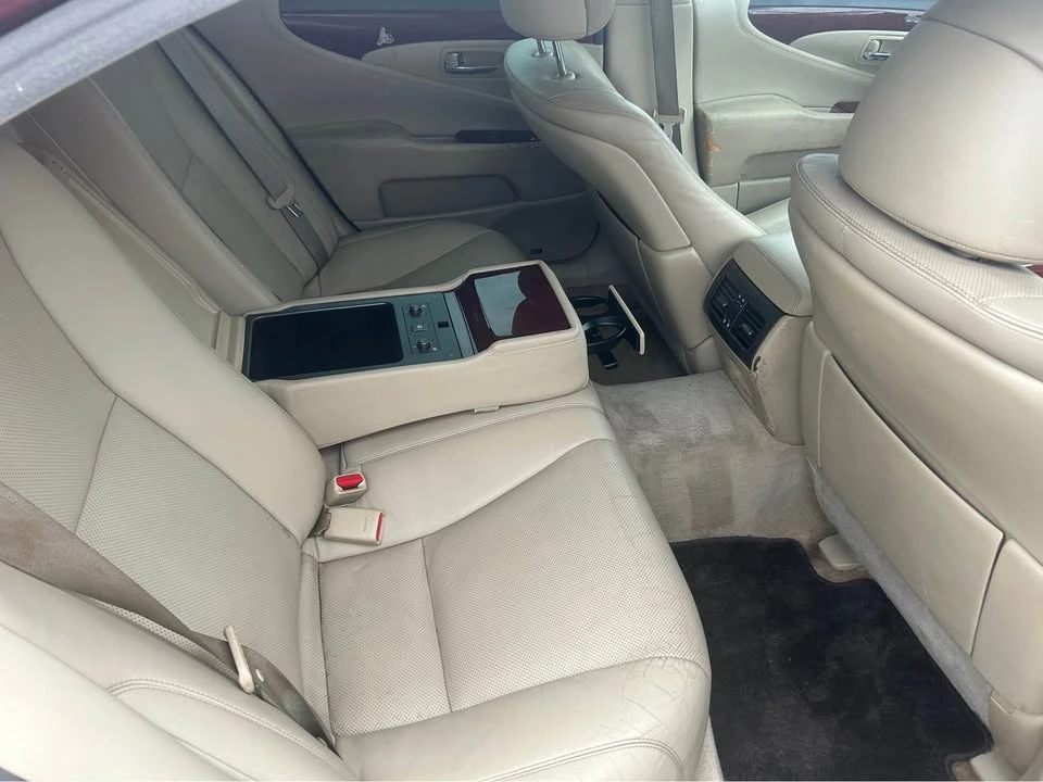 2007 Lexus LS 4th Gen - Image 8 of 8