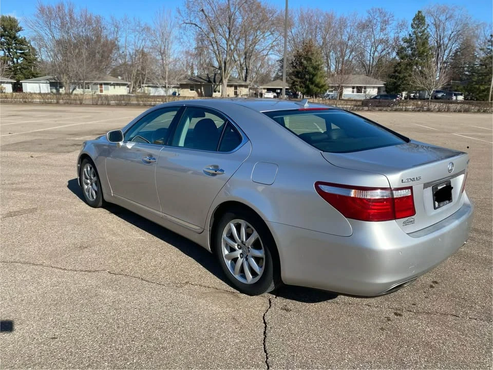 2007 Lexus LS 4th Gen - Image 4 of 11