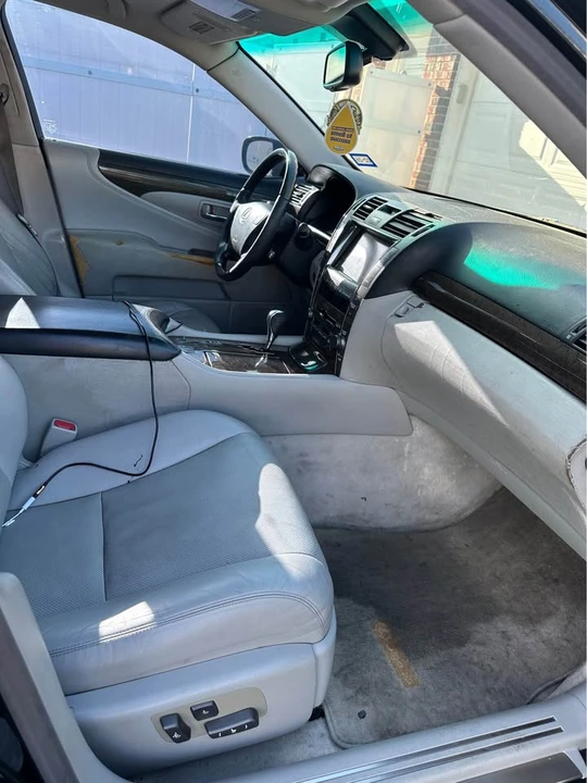 2007 Lexus LS 4th Gen - Image 11 of 20