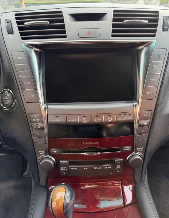 2007 Lexus LS 4th Gen - Image 11 of 14