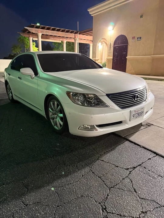 2007 Lexus LS 4th Gen - Image 2 of 14