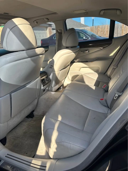 2007 Lexus LS 4th Gen - Image 15 of 20