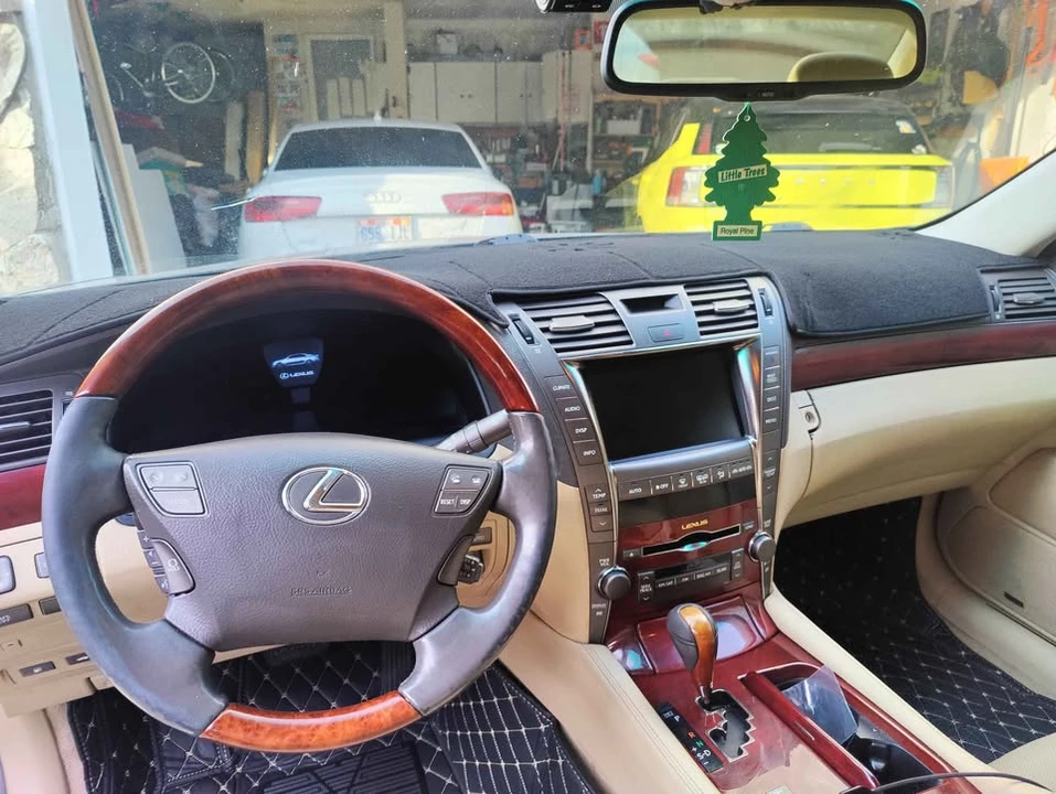 2007 Lexus LS 4th Gen - Image 9 of 18