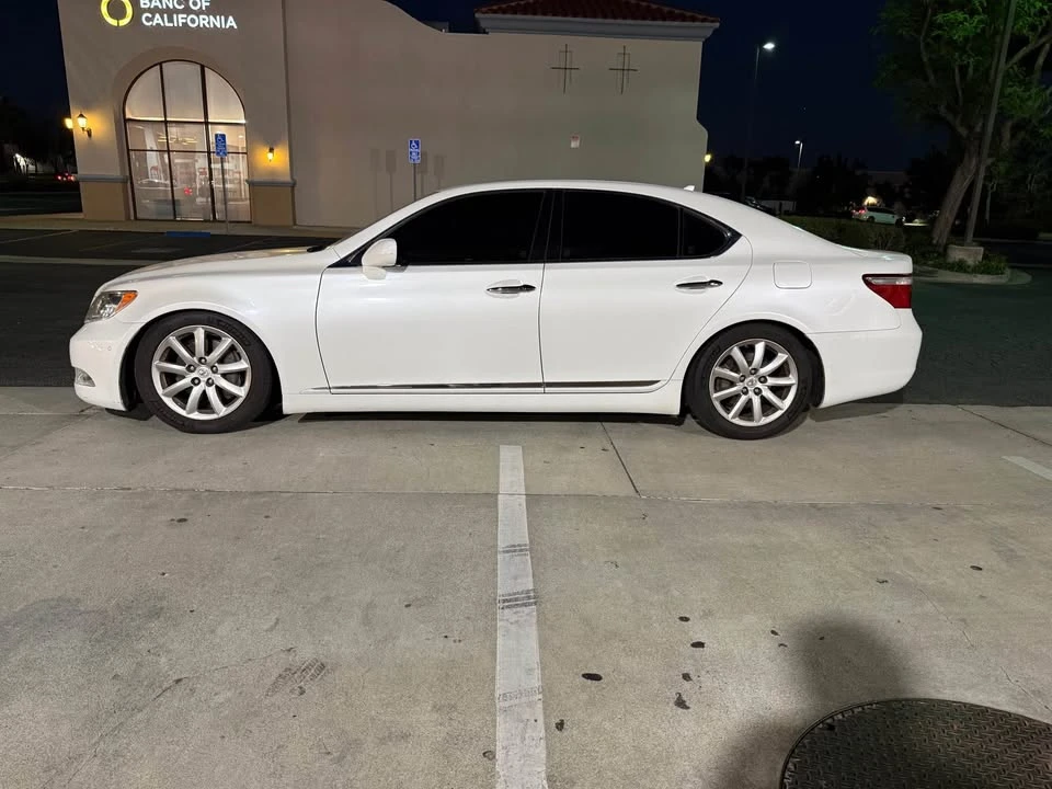 2007 Lexus LS 4th Gen - Image 4 of 14