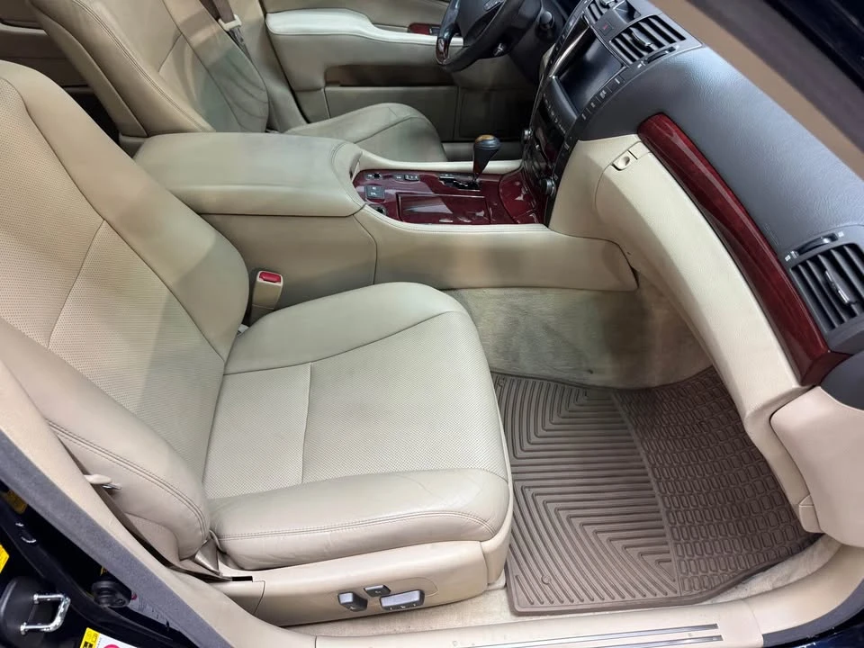 2007 Lexus LS 4th Gen - Image 13 of 15