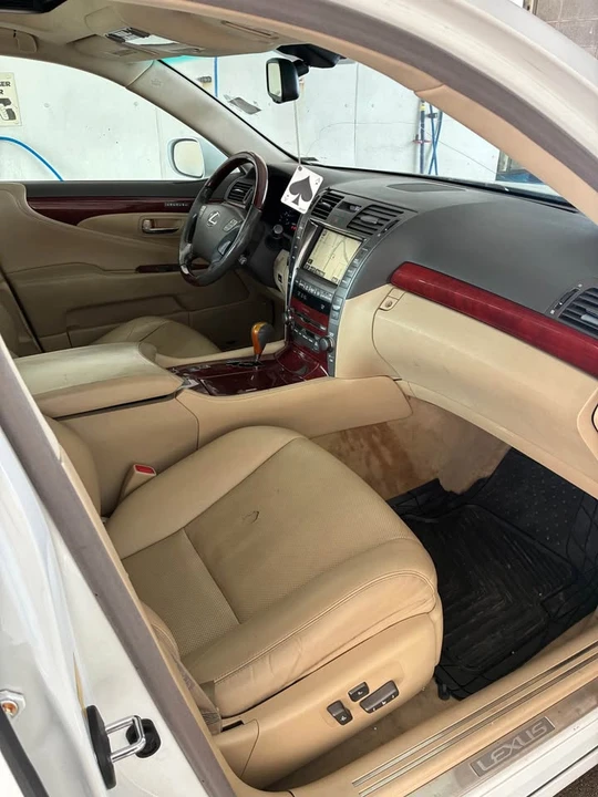 2007 Lexus LS 4th Gen - Image 6 of 11