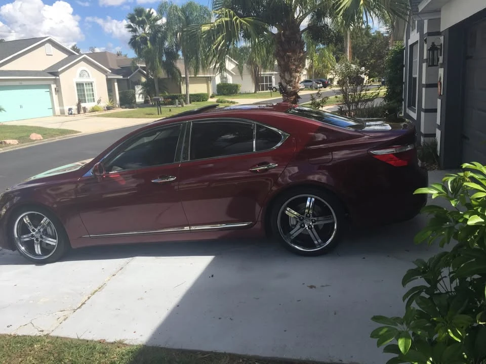2007 Lexus LS 4th Gen - Image 2 of 10
