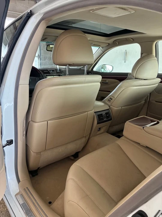 2007 Lexus LS 4th Gen - Image 11 of 11