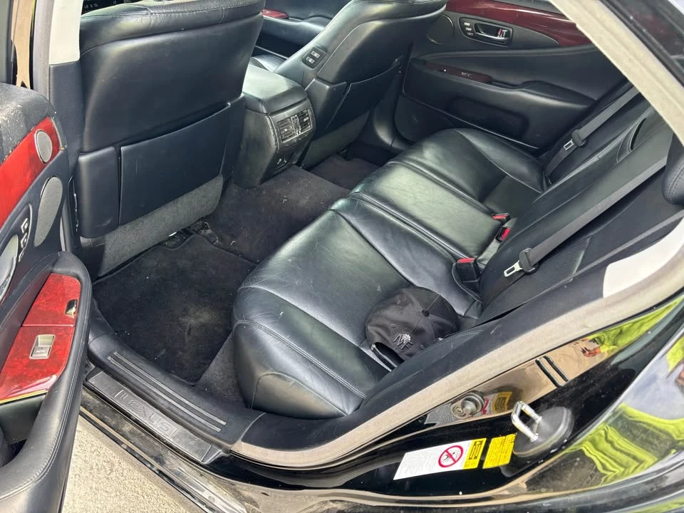 2007 Lexus LS 4th Gen - Image 5 of 6