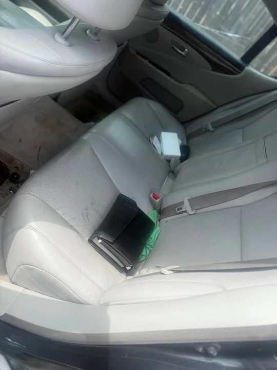 2007 Lexus LS 4th Gen - Image 7 of 7